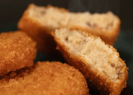 フライヤーサービス　イメージ画像（揚げたてのコロッケ）